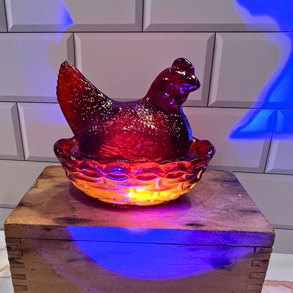 3" Red Hen on Nest - Picture 2 of 7